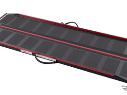 車いす用スロープ新製品を6月発売、軽量・高剛性を両立…ダンロップと東レが共同開発