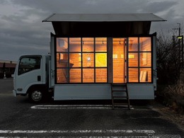 トラック荷台がギャラリーに変身、16歳画家・杉本湖子の移動式個展をパシフィコ横浜で開催…5月15‐17日