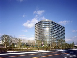 トヨタ自動車、給電車派遣や物資提供…熊本地震の緊急支援活動