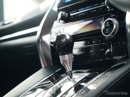 コクピットをスパルタンに演出…HKS『ハイエース』『アルファード』など5車種に対応、トヨタAT車向け「カーボンシフトノブ」発売