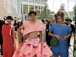 カーインテリアデザイナー団体JAIDとワールド、廃材ファッションショー「HORUMON NIGHT」を青山にて開催 画像