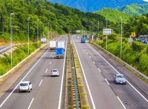 高速道路での旗振りサインの意味、その時あわてない［夏のドライブ］ 画像