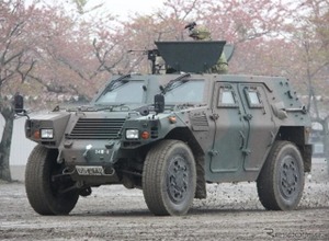 東名EXPASA足柄で自衛隊車両展示…軽装甲機動車や装輪装甲車など　11月2・8日 画像