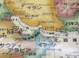 米イスラエルのイラン攻撃、ホルムズ海峡封鎖で原油、自動車輸送に打撃も［新聞ウォッチ］ 画像