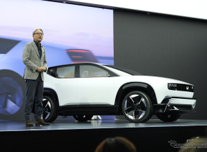 ホンダ、上場来初の赤字転落でEV戦略見直し、三部社長「断腸の思いで決断」［新聞ウォッチ］ 画像