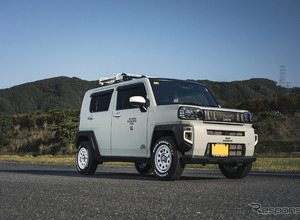 ダイハツ・タフトを、100均アイテム活用でアレンジ「アメリカン商用車風」に！？　アウトドア感を楽しむカスタム…CARTUNE PickUpCars 2026 画像