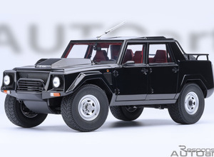 精密モデルカーのオートアート、ランボルギーニSUVの原点『LM002』を1/18モデル化…フル開閉ギミックと車体裏まで忠実再現 画像