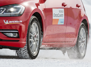 急な降雪でも走れる、ミシュランのオールシーズンタイヤ「クロスクライメート」の可能性 画像