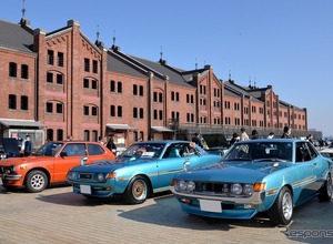 赤レンガ倉庫に名車が集い、スケッチを楽しむ…横浜ヒストリックカーデイ2022 画像