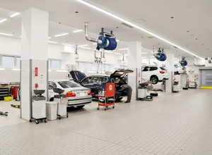 【国内最大！ BMW新サービス拠点に潜入】その4　整備フロア～ワークショップ・部品庫編 画像