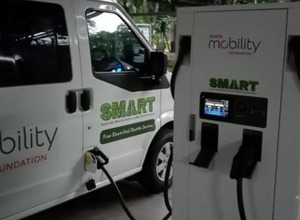 トヨタ、バリ島で「持続可能な交通」実証実験を発表 画像