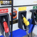 ガソリン補助金、2025年1月以降も継続、上限「185円」に引き上げへ［新聞ウォッチ］ 画像