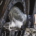 洗車に向いた季節の到来に合わせて、モチベが上がるカーウォッシュギアが新登場！［特選カーアクセサリー名鑑］ 画像