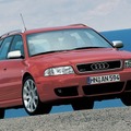 アウディRS4アバント