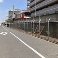 八丁畷から川崎へ登って行く途中に低いガードはある