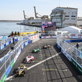 画面右から来てターン20を左折、画面手前のホームトレートヘ（3月30日）　(c) Formula E