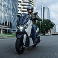4月よりフィリピンで発売した人気のスクーター新型『NMAX』。業績回復の起爆剤となるか。