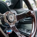 「ORIGAMI JDM」の第一弾製品カーボン製ステアリングホイール
