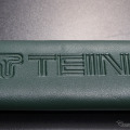 「TEIN」ロゴ入りシートベルトパッドが登場、オリジナルグッズのラインナップを拡充 画像