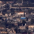 カリフォルニア山火事で生き残った「奇跡のバス」、VWが希望の象徴として復元へ 画像