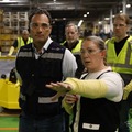 6月23日のCEO就任を前に、米国ミシガン州の主要工場2施設を視察したステランティスのアントニオ・フィローザ氏（左）