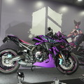 『ストリートファイター6』とコラボレーションした『GSX-8R Tuned by JURI』（大阪モーターサイクルショー2025）