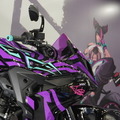 『ストリートファイター6』とコラボレーションした『GSX-8R Tuned by JURI』（大阪モーターサイクルショー2025）