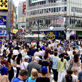 1～9月の訪日客、最速3000万人超、円安追い風で消費額も過去最高7兆円迫る［新聞ウォッチ］ 画像