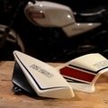 ヤマハの復刻部品プロジェクト「アイコニックコレクション」第一弾となる『RZ250』の外装パーツ
