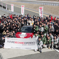 静岡県内の自動車大学校3校から60名の学生たちが参加した「Future Mechanic Experience in FUJISPEEDWAY」