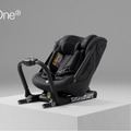 新生児～7歳までの後ろ向き乗車を可能にしたAXKID One＋３