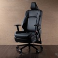 トヨタ紡織「CROWN SEAT」デスクチェア、イトーキが技術協力…自動車用シートの快適性を維持 画像