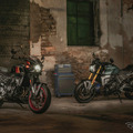 スズキ GSX-8TT（左）とGSX-8T（右）