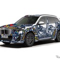 BMW『iX1』をラッピング展示、麻布台ヒルズで「歓び」テーマに 画像