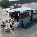 シエンタ専用、車中泊キット「VANLIFE ROOMKIT」登場…ネッツトヨタニューリー北大阪で取扱い開始 画像