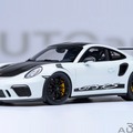「AUTOart」の1/18スケールのダイキャストモデル、ポルシェ『911』（991.2）の「GT3 RS ヴァイザッハ・パッケージ