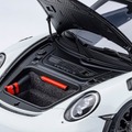 「AUTOart」の1/18スケールのダイキャストモデル、ポルシェ『911』（991.2）の「GT3 RS ヴァイザッハ・パッケージ
