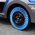 ブリヂストンの空気不要タイヤ「AirFree」全国初の社会実装へ、東近江市の自動運転車両に採用