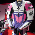 レーシングスーツもクロミ仕様に（鈴鹿8耐2026）