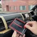 両面テープで貼り付ける簡単施工