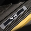 ディフェンダーの「DEFENDER TROPHY EDITION 2027」