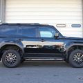 テイン 4x4ダンパースポーツ　ランドクルーザー250装着例（基準車高純正比　フロント：40mmアップ / リア：50mmアップ）