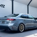 ブリッツ ニュルスペック・カスタムエディション チタンカラーテールセット（VSR）　カローラハイブリッド装着例