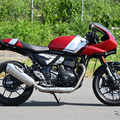 トライアンフ Thruxton 400（スラクストン400）