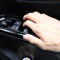 パワーウインドウも水による電気系統のトラブルやガラスにかかる水圧によって開かなくなる可能性