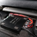 DSPにはヘリックスのDSP PRO mk3をチョイス、奥に見えるパワーアンプはザプコのZ150だ。