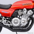 AUTOart 1/12スケール ホンダ CB750F「バリバリ伝説」（「巨摩 郡」ヘルメット付属）