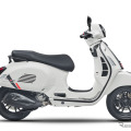 ベスパ・GTS 300 SuperSport（イノチェンテホワイト）