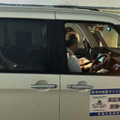 依頼があった協賛店の来店客がライドシェア車両に乗車。希望の場所まで無償で送迎