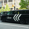 東京・丸の内を走る「Uberプレミアム」車両の新型日産『エルグランド』